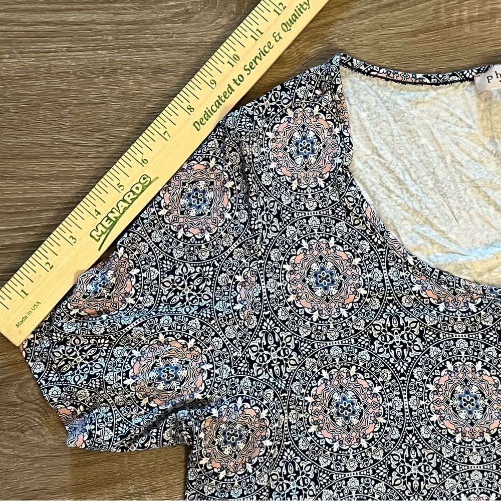 philosophy Women's Size 2X Blue Floral Short Sleeve Tunic Top - Picture 3 of 9